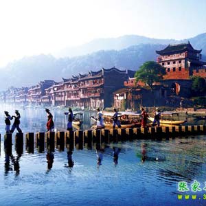 LH線：鳳凰古城、古苗寨神秘湘西一日游！