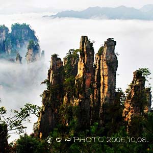 休閑自駕L線：張家界、袁家界、天子山、寶峰湖、猛洞河漂流、芙蓉鎮(zhèn)三晚四日游