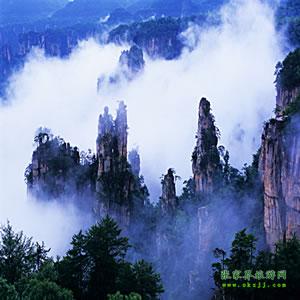 武漢往返：張家界、鳳凰古城、韶山六日游，每周一、周四發(fā)團(tuán)