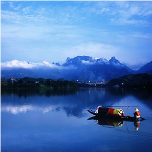 喜樂(lè)O線：猛洞河漂流、鳳凰古城兩日游